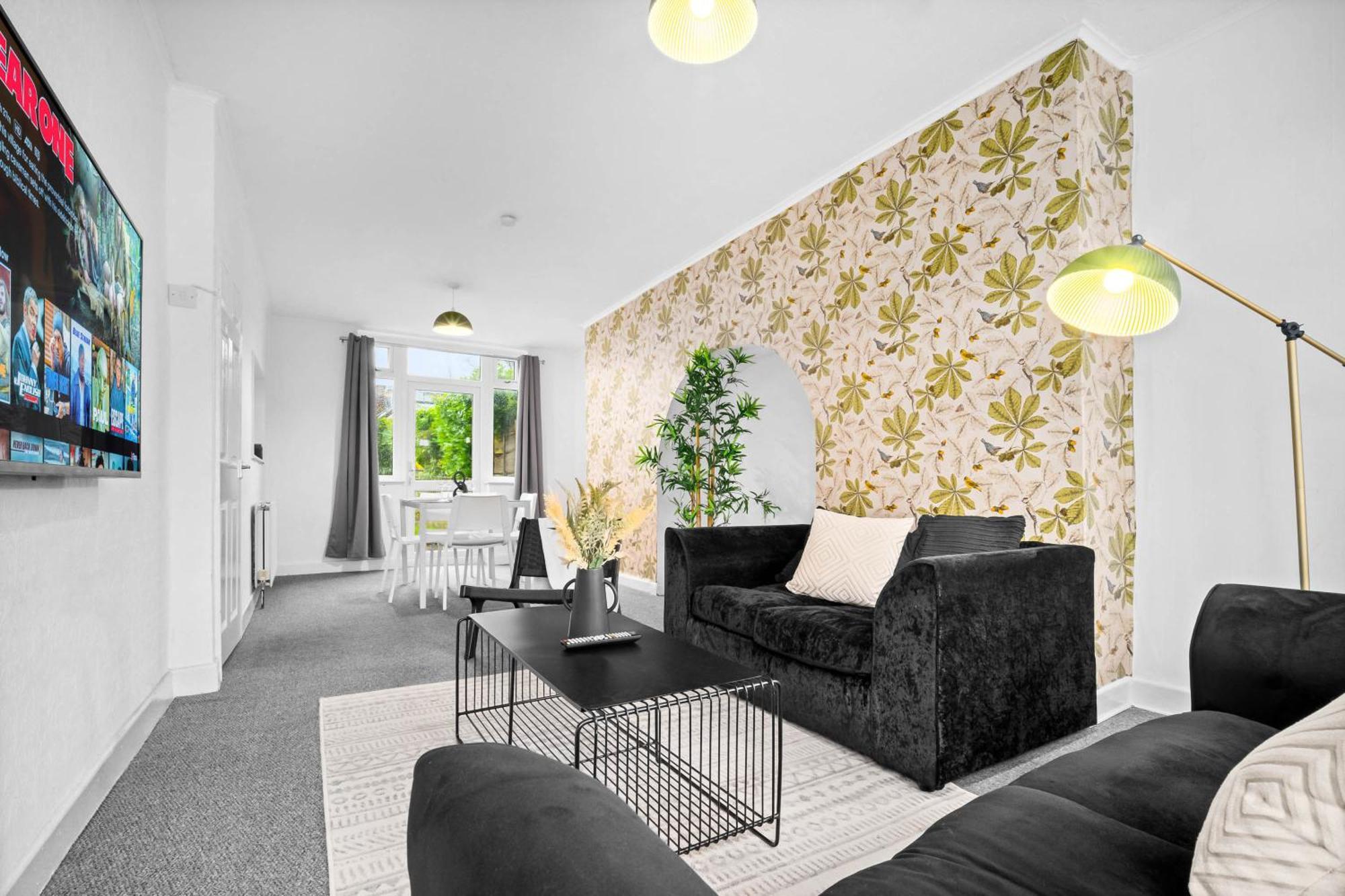 Stylish 3 Bedroom House - Parking - Garden - Great Barr - Netflix - Top Rated -121J Birmingham Exteriör bild