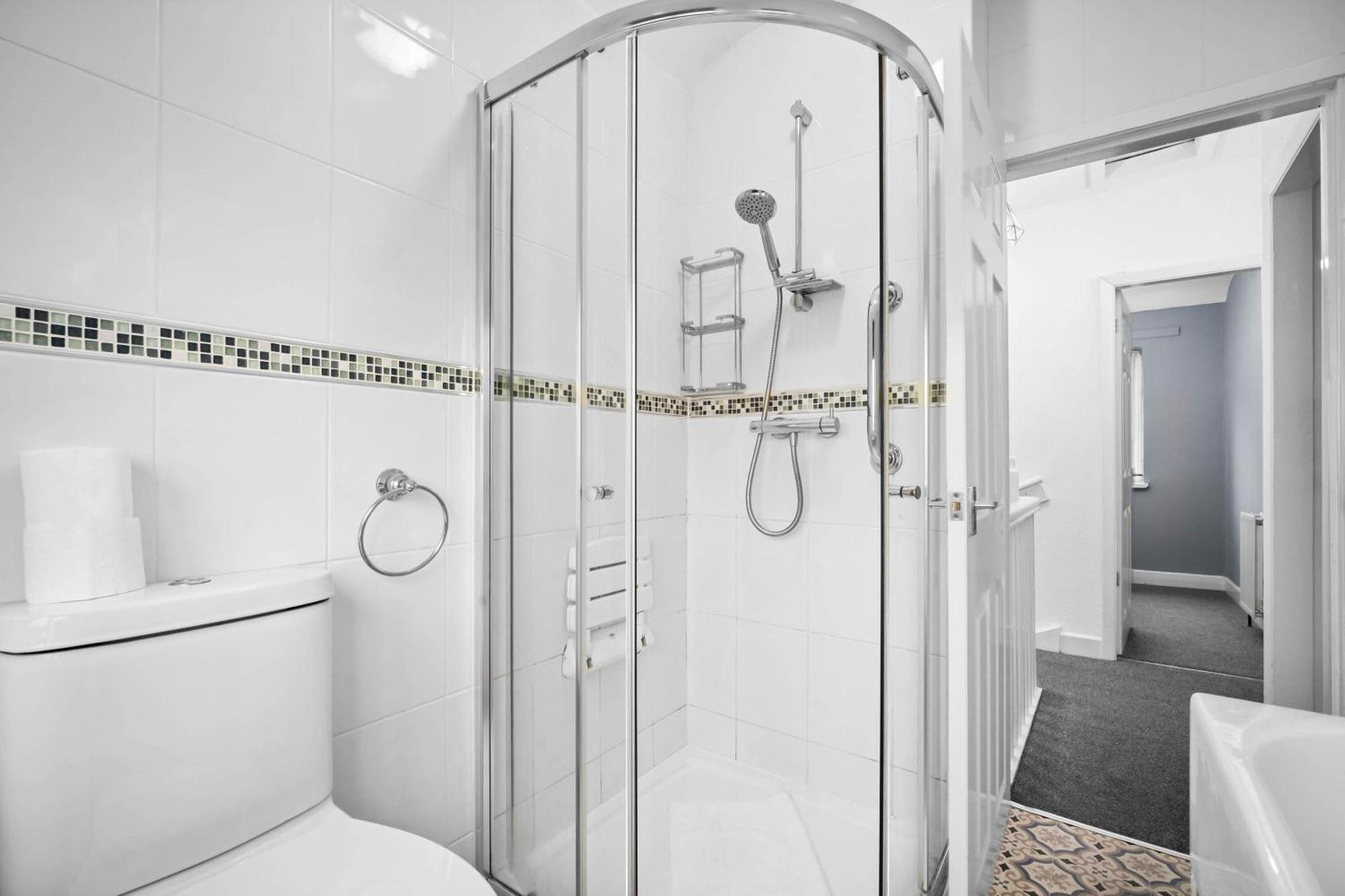 Stylish 3 Bedroom House - Parking - Garden - Great Barr - Netflix - Top Rated -121J Birmingham Exteriör bild