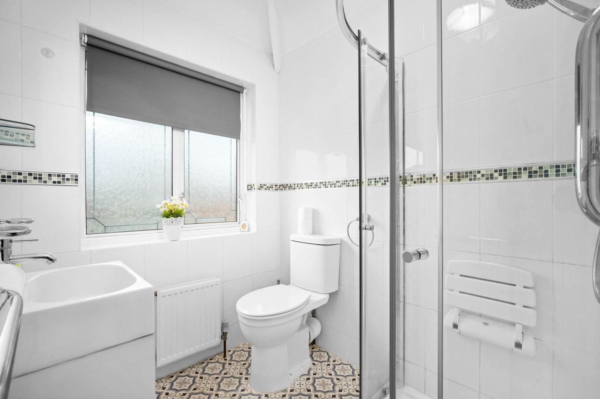 Stylish 3 Bedroom House - Parking - Garden - Great Barr - Netflix - Top Rated -121J Birmingham Exteriör bild